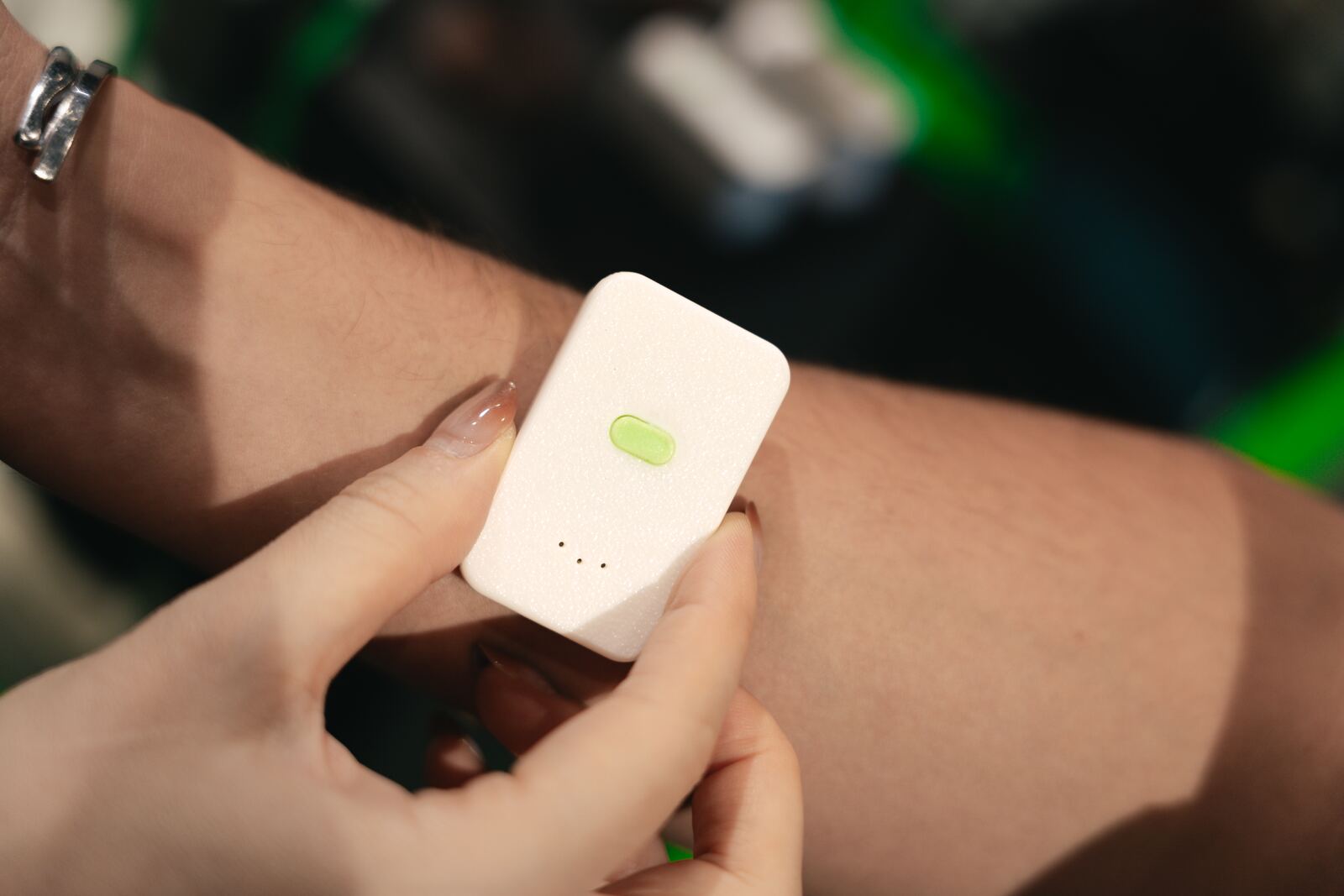 MoKlip clip placed on a forearm
